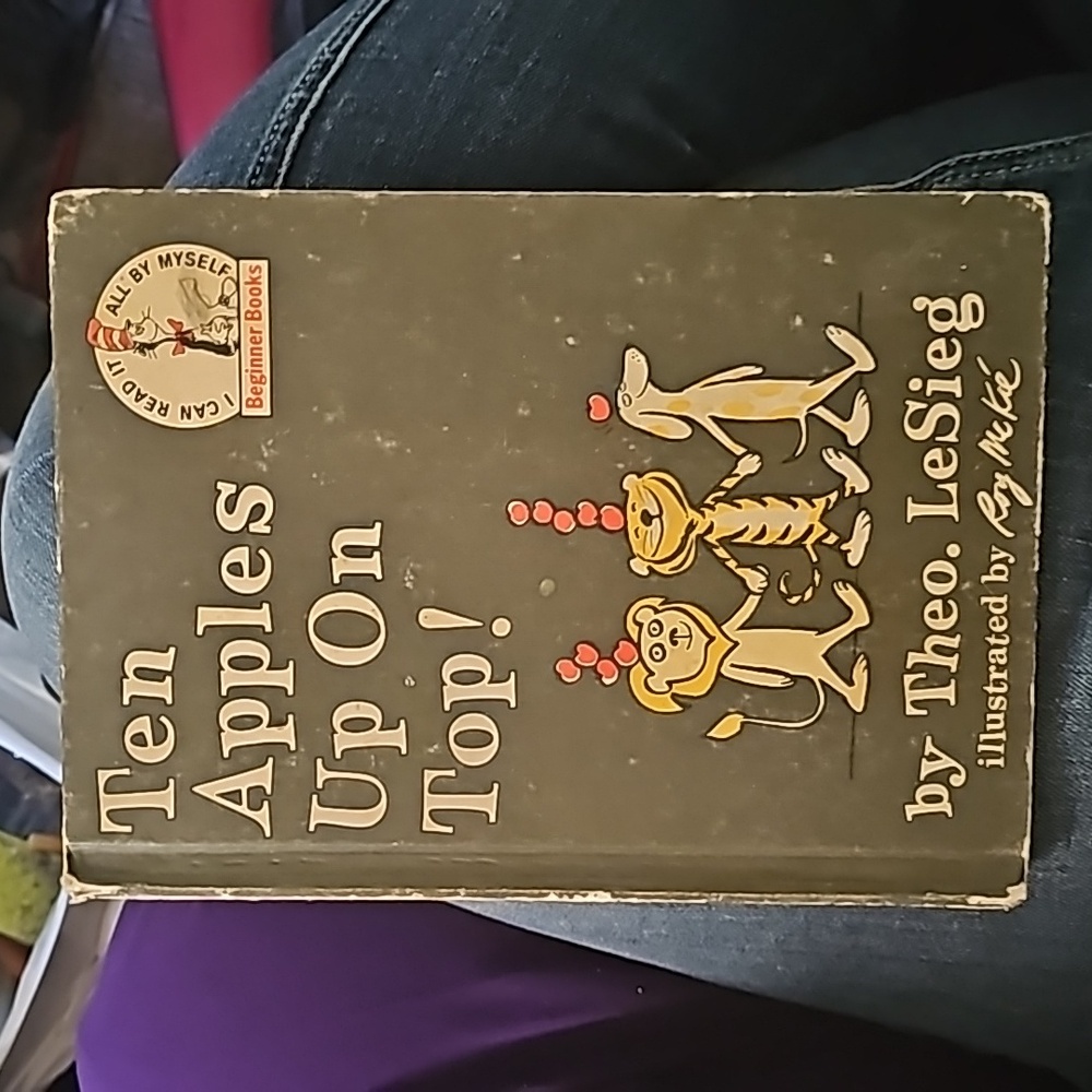 1961 Ten apples up on top